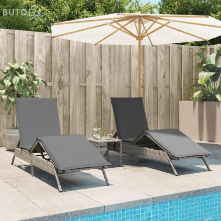 vidaXL 2 db világosszürke polyrattan napozóágy párnával