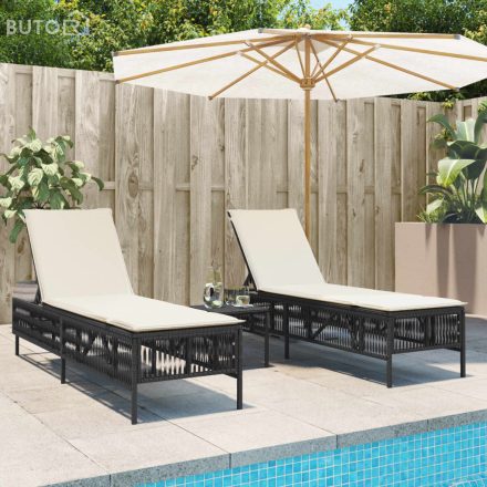 vidaXL 2 db fekete polyrattan napozóágy asztallal