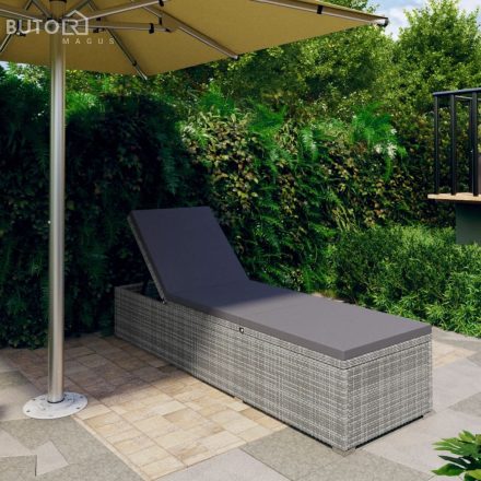 vidaXL szürke polyrattan napozóágy párnával